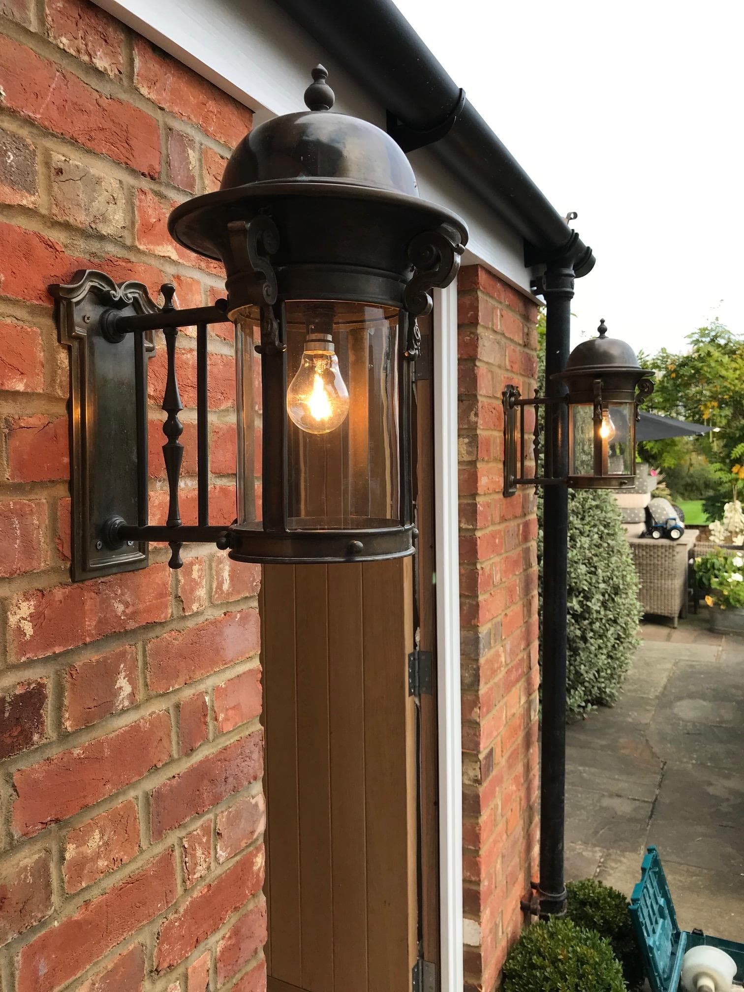 First slide showing front door lights